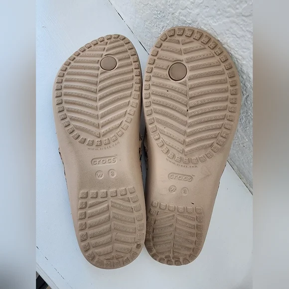 Crocs Women's Kadee II Leopard Flip Sandals - Picture 6 of 6